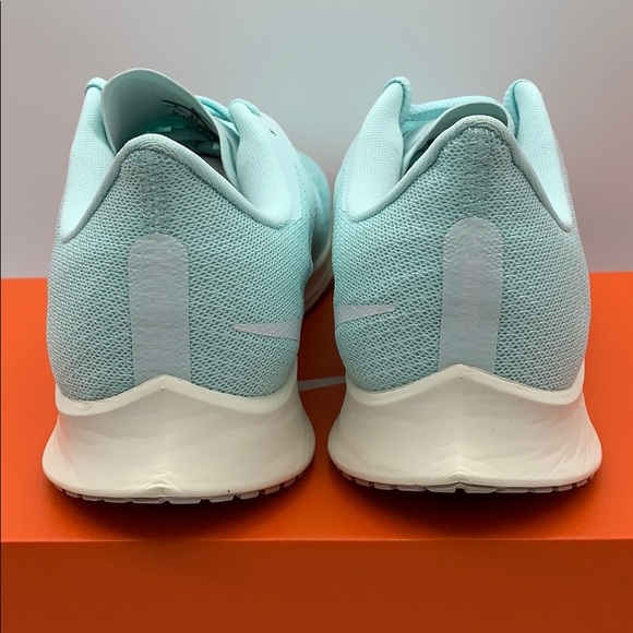 wmns zoom rival fly 2